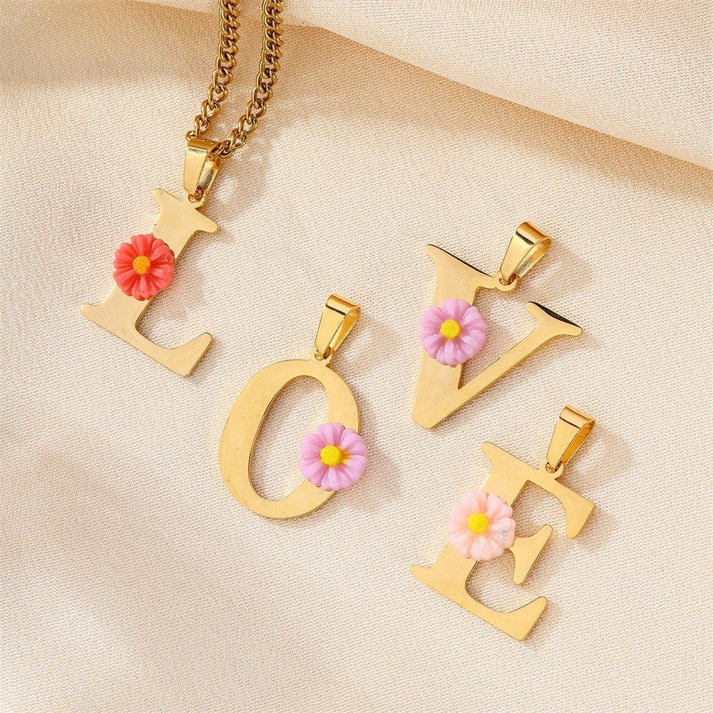Personalized Daisy Initial Let - Initial Letter Necklace 18K Gold 评论和价格
