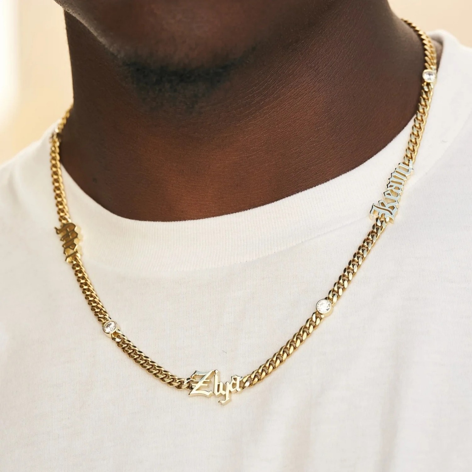 Custom Old English Name Neckla - Cuban Link Chain 12Mm 评论和价格
