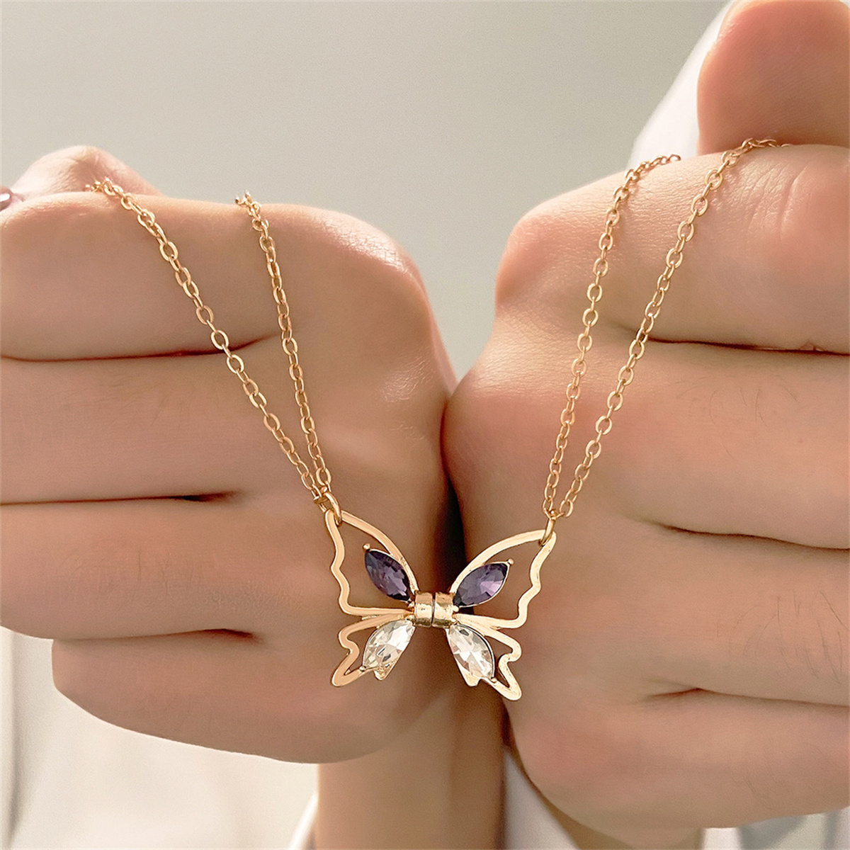 Lover BFF Magnetic Butterfly N - Magnetic Couple Matching Necklaces 评论和价格
