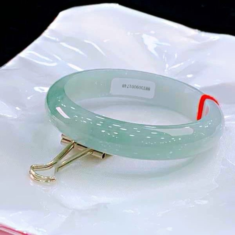 Myanmar , Natural Ice Jadeite  - Bracelets 评论和价格
