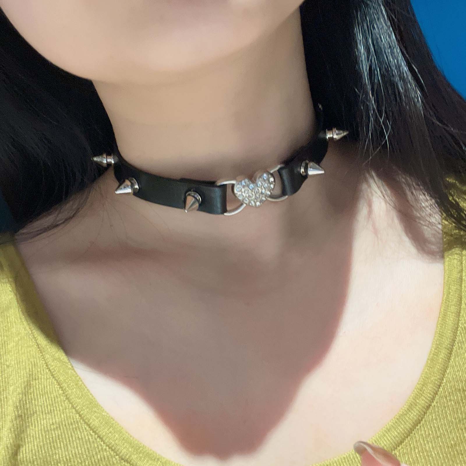 Goth Heart Collar Black Choker - Goth Punk Spike Choker 评论和价格