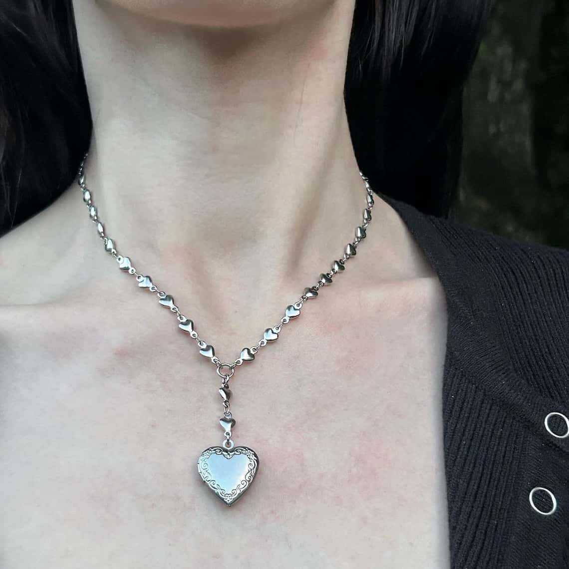 Rosary Lariat Chain Necklace w - Heart Locket Necklace Photo 评论和价格