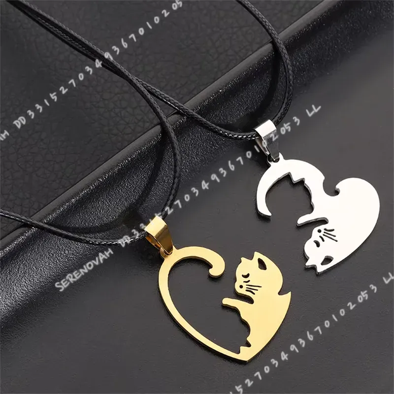 1 Pair Creative Cute Stainless - Magnetic Couple Matching Necklaces 评论和价格