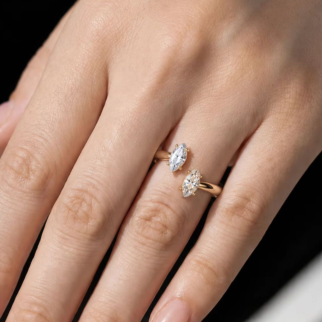 A 1-Carat 925 Sterling Silver  - Moissanite Engagement Ring 1 Carat 评论和价格